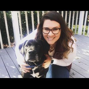 Meet your Posher, Caitlin